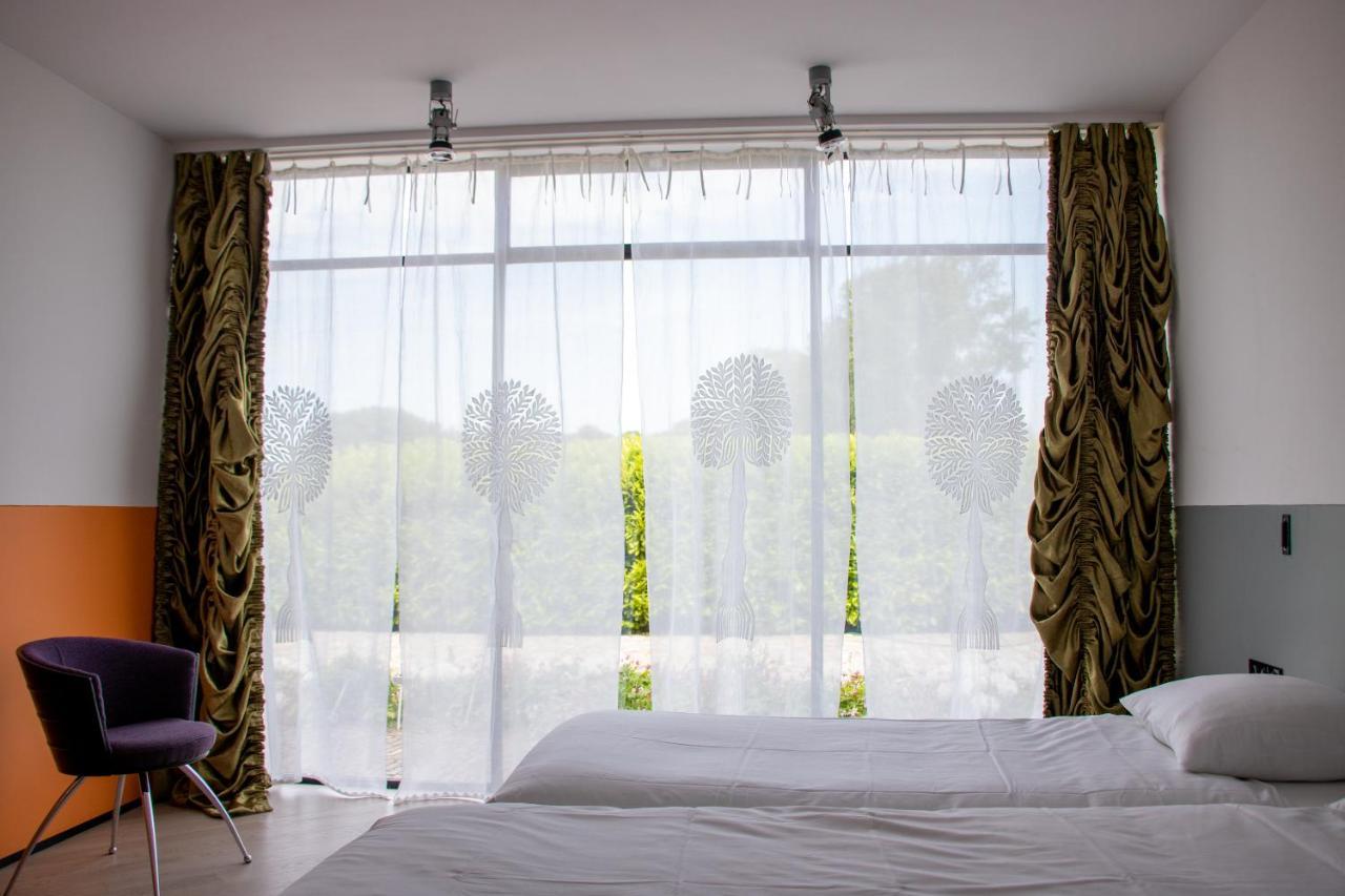 De 6 Linden Boutique Hotel سلاوس المظهر الخارجي الصورة
